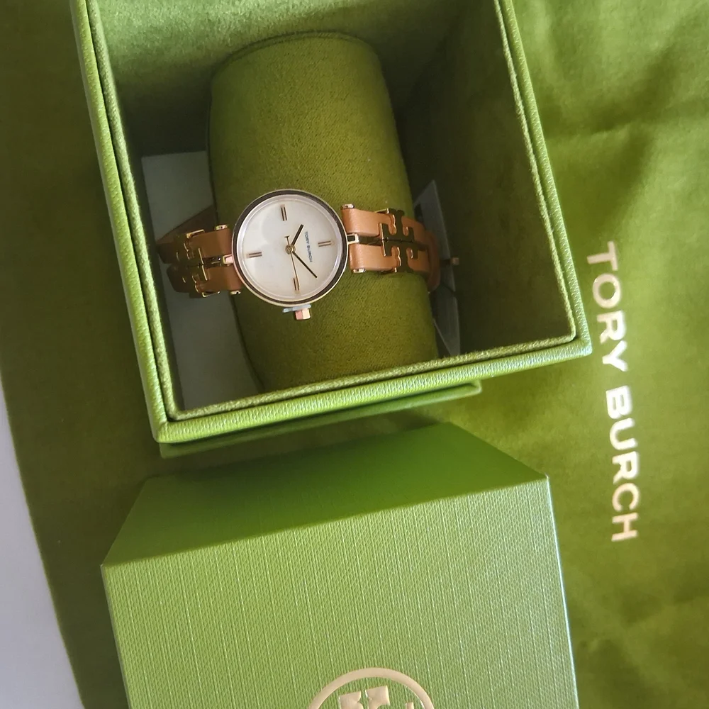 Tory Burch Rose Gold Women's Watch with White Dial - Picture 4 of 7